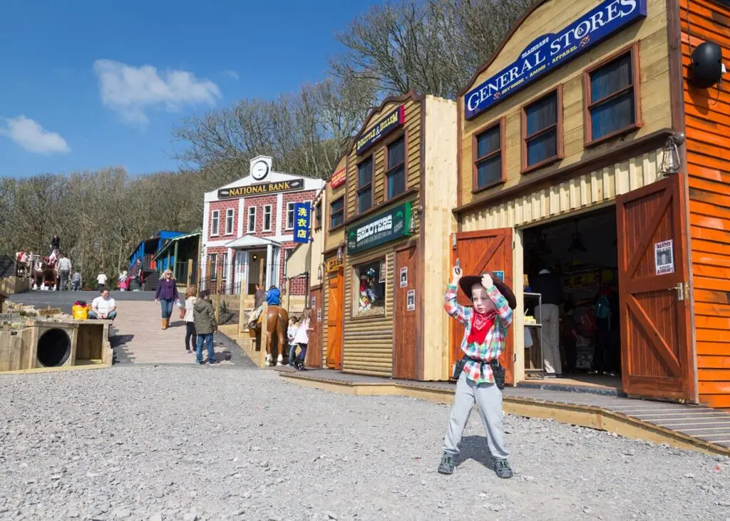 Family Activities Isle Of Wight - Isle Of Wight Family Activities - Blackgang Chine Isle Of Wight Family Activities Isle Of Wight - Isle Of Wight Family Activities - Blackgang Chine Isle Of Wight